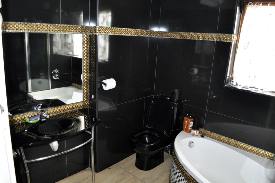 3 Bedroom Property for Sale in Bethelsdorp Eastern Cape